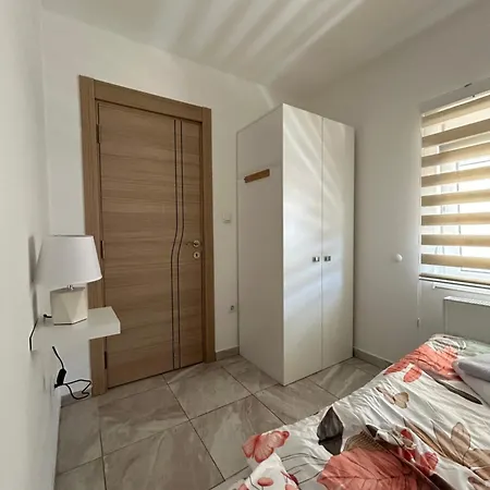 Apartment Gold Lux Surcin